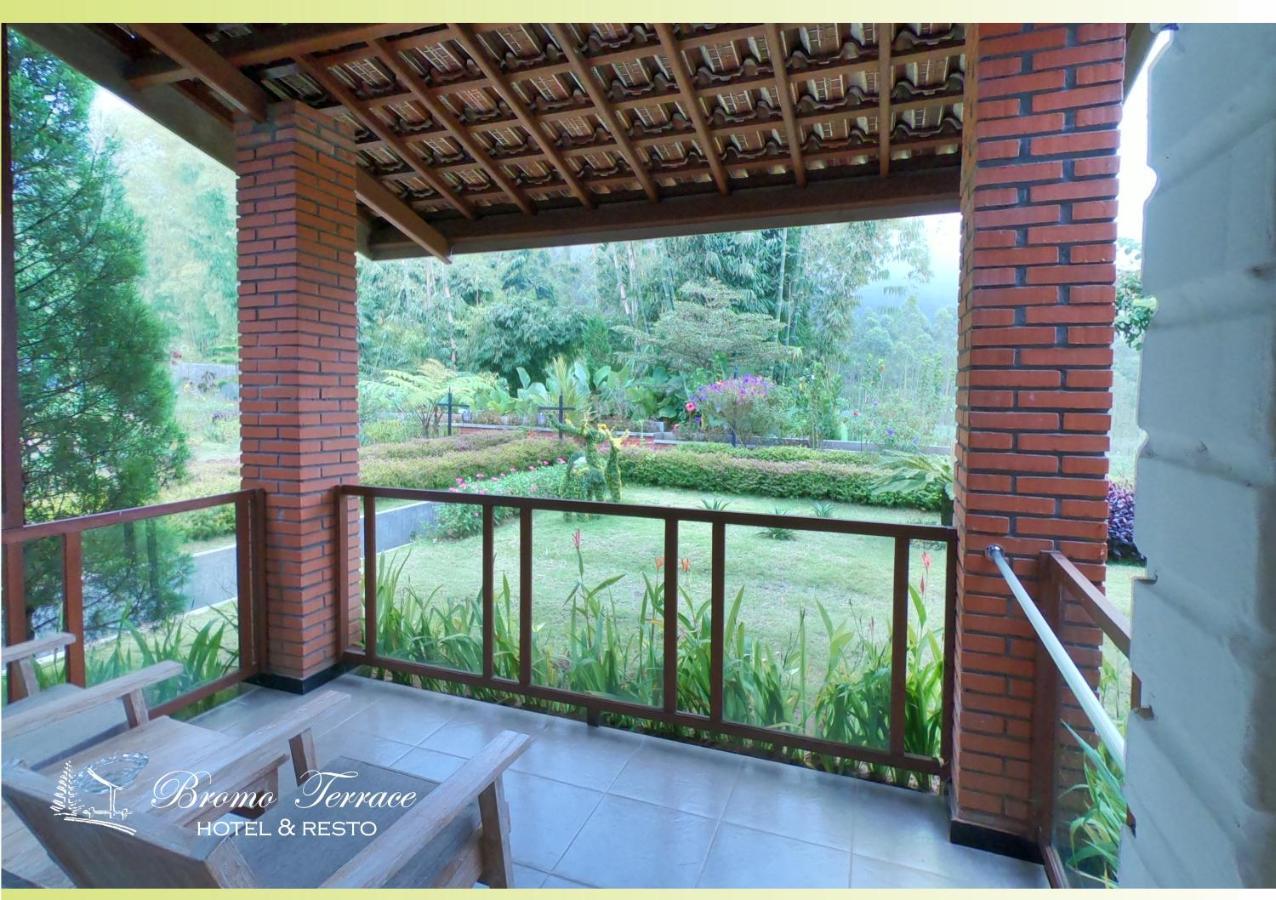 Bromo Terrace Hotel Exterior foto